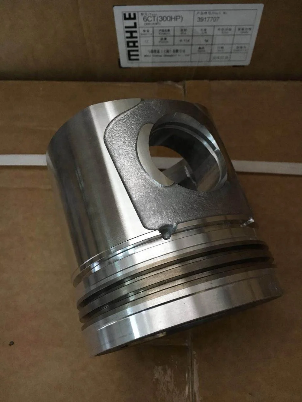

Diesel engine part DCEC 6CT engine Piston 3917707