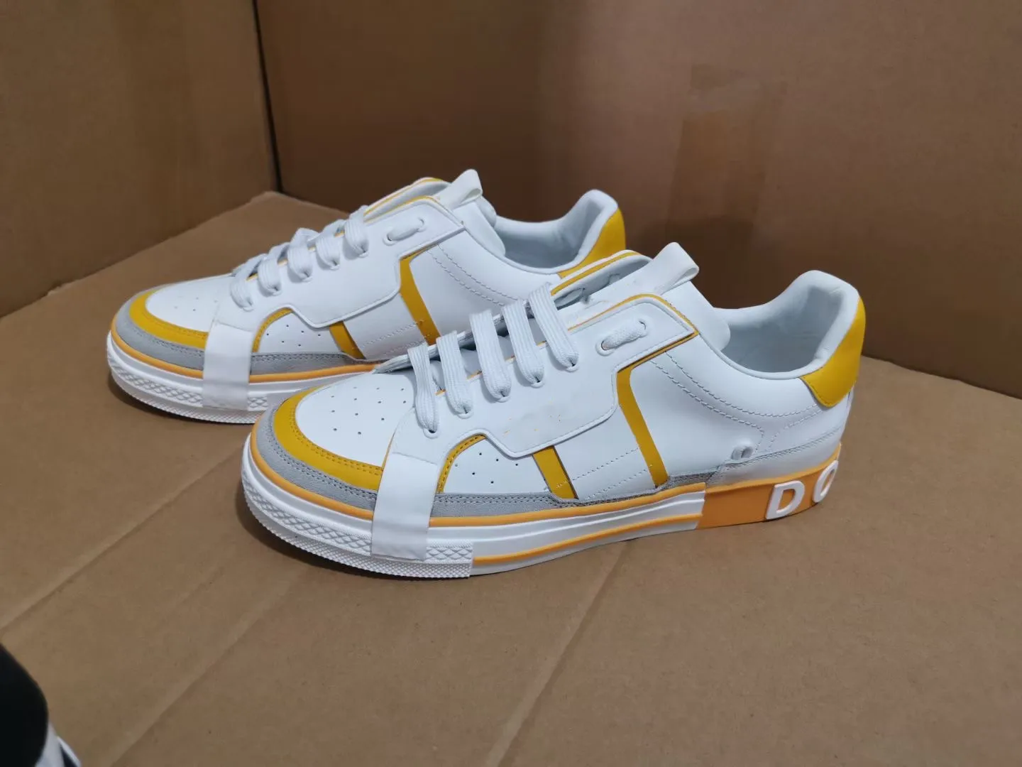 

Men's Shoes