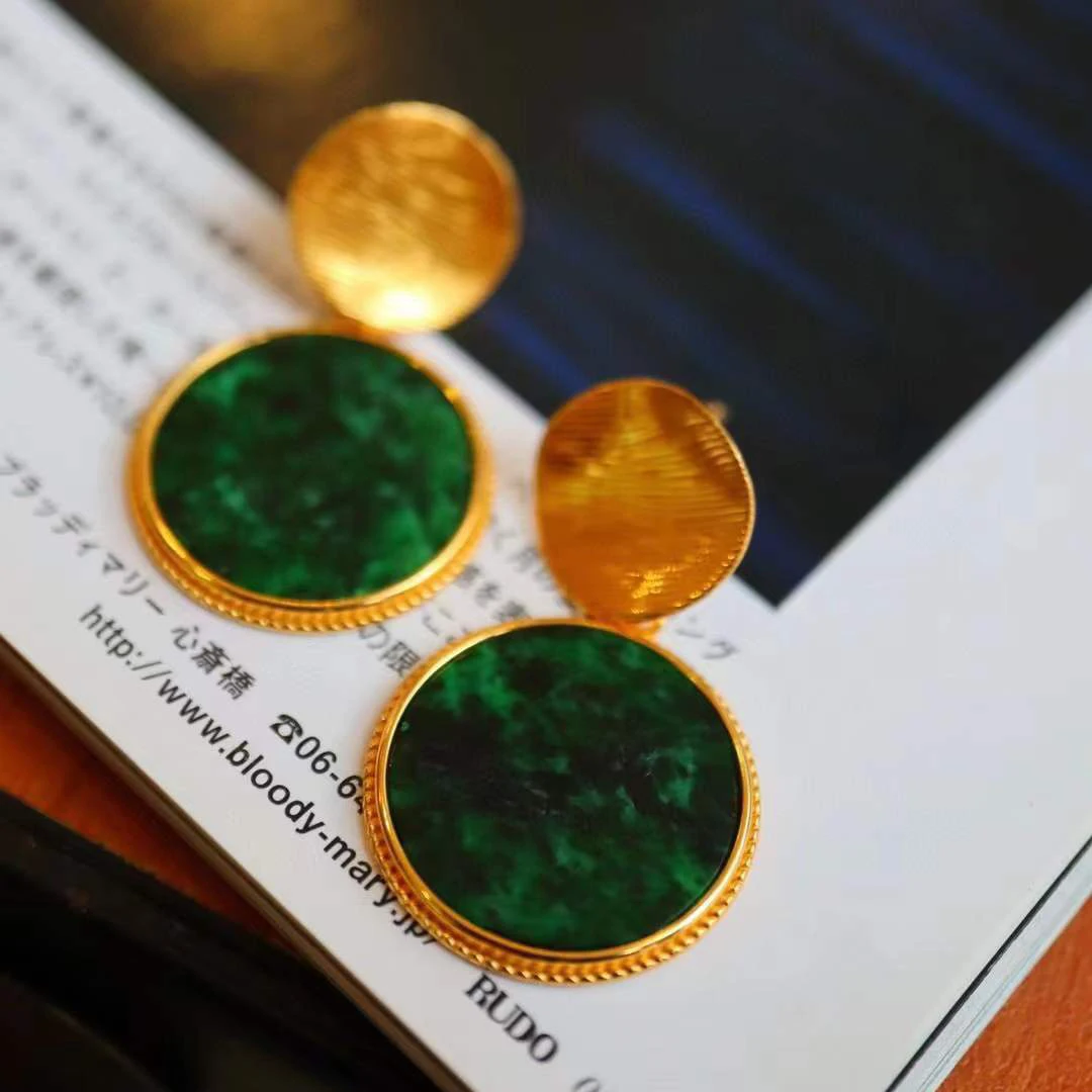 Рисунок 6 - Женские серьги из натурального нефрита