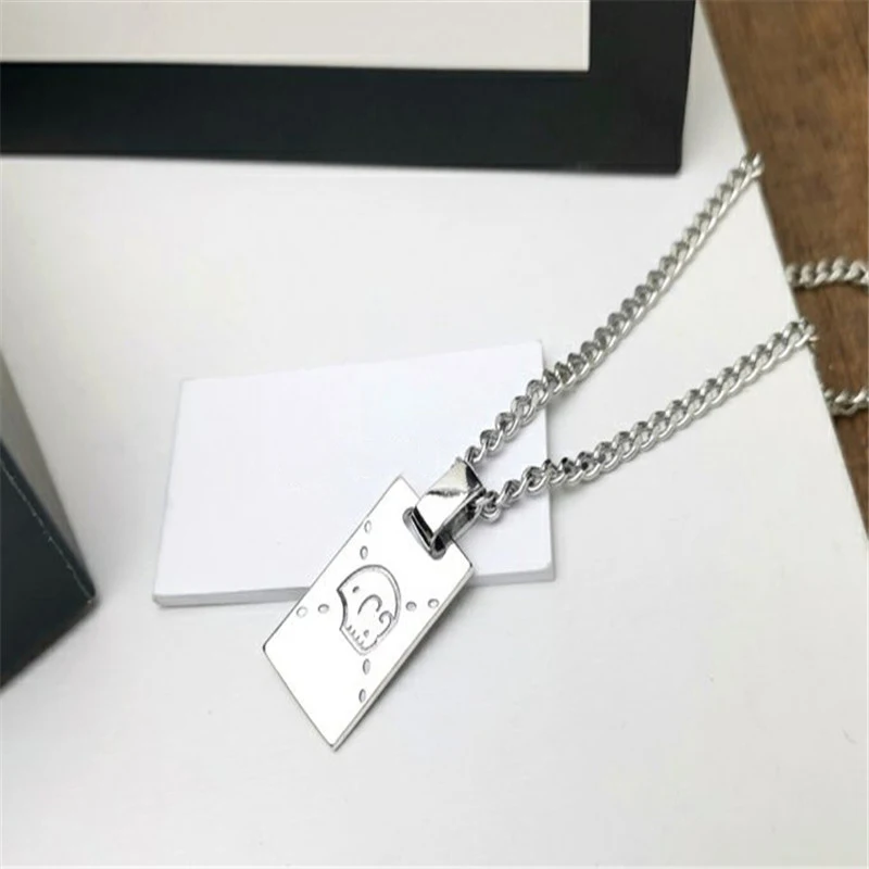 

Fashion Style Classic Men's and Women's Skull Head Square Brand Pendant Necklace High Quality Jewelry Gifts