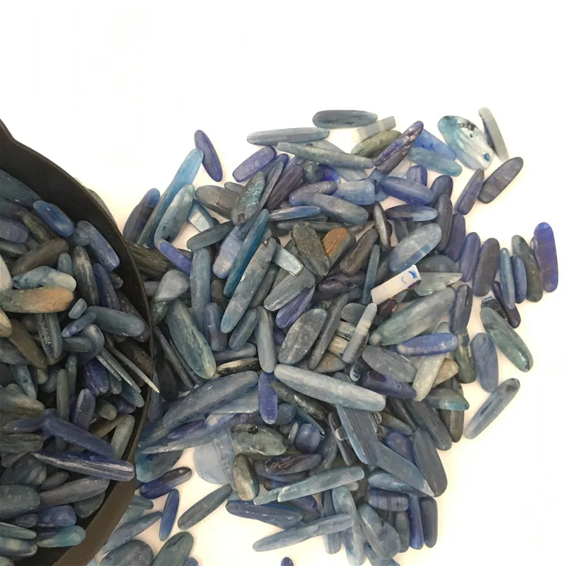 Оптовая продажа естественных полированных камней цианита (дистен) размером 1-2 см для лечения и декорирования дома, садовых грядок и цветочных горшков, весом 50г/100г/1000г.