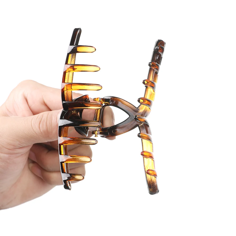 

1 PC fashion and elegant hairpin hair claws strong and sturdy non-slip hairpin female girl portable hairpin hair styling tool