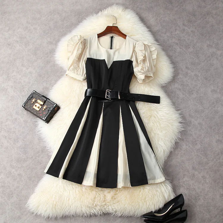 

European and American women's wear for summer 2021 Short sleeved striped round neck The belt Fashion pleated dress