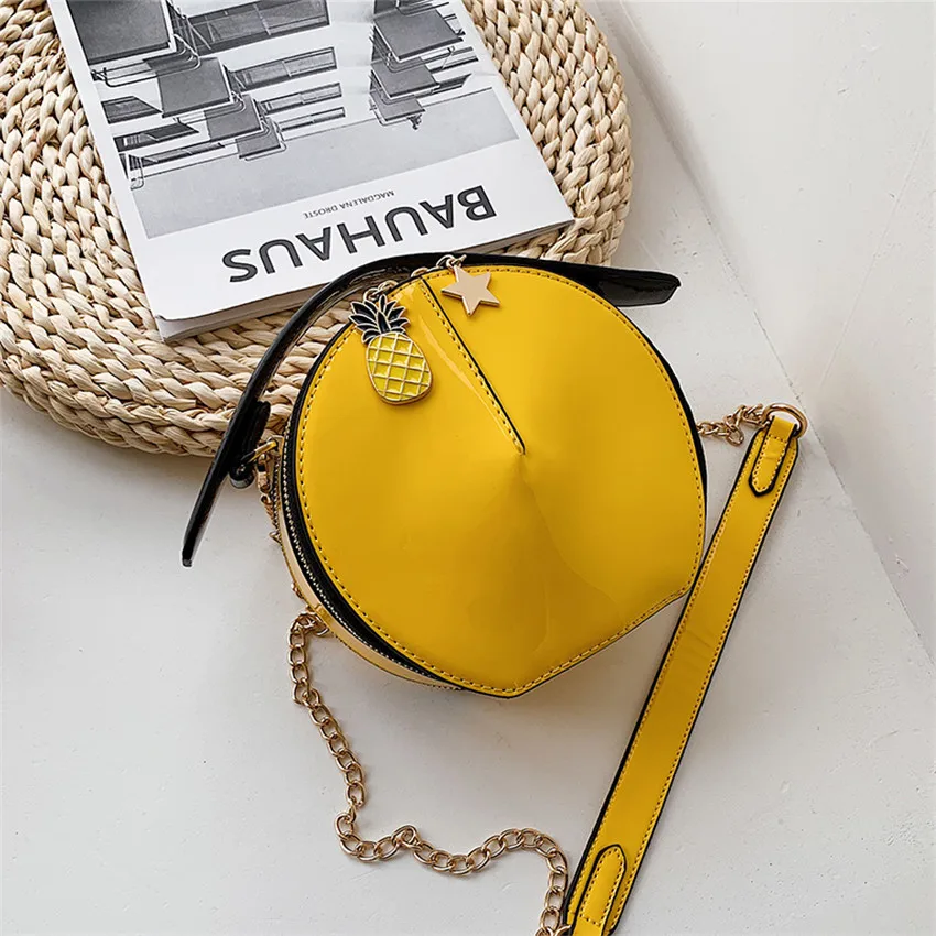 

TOYOOSKY New Fashion Circular Patent Leather Women Handbag Female Retro Small Round Shoulder Bag Women Circle Messenger Bag