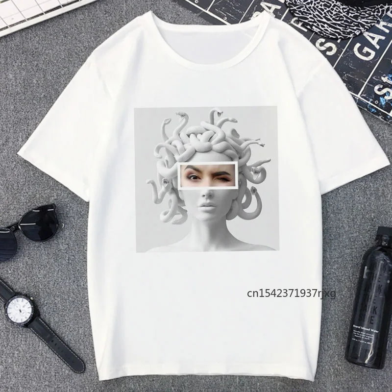 

Avoid Looking At Medusa T Shirt Women Spoof Personality Vogue Tshirt Summer Harajuku Aesthetic Short Sleeve Women Clothes