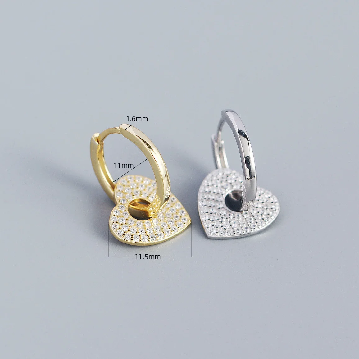 

1pair Trendy Small Hoop Earrings S925 Silver Heart Inlaid Zircon Women Girl Round Circle Earring 2021 Fashion Jewelry Accessory