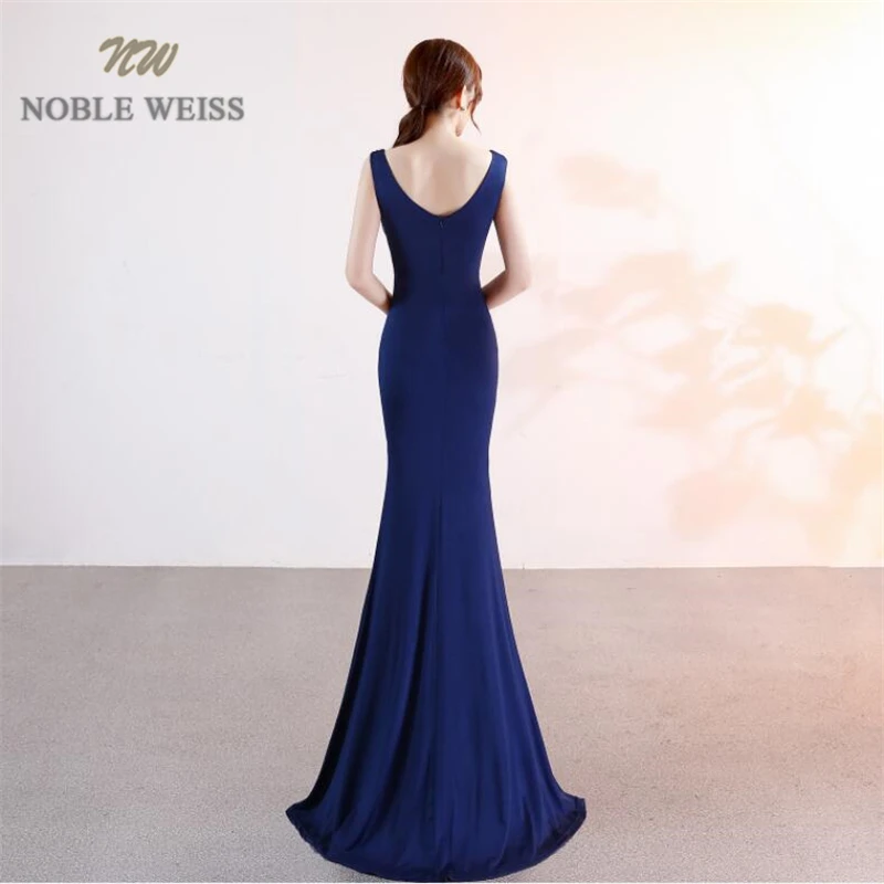 Благородный элегантный строгий корсет WEISS с глубоким V образным вырезом и высоким