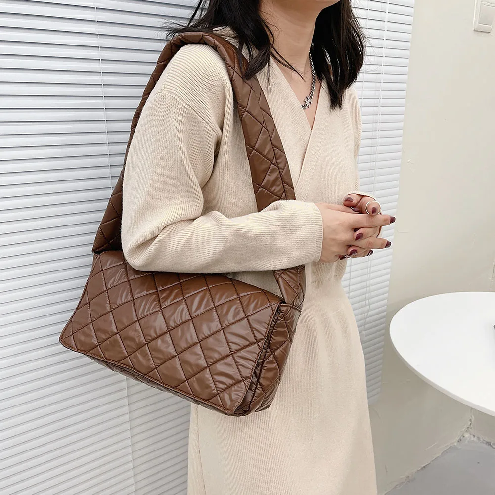 

Fashion Flap Space Padded Nylon Underarm Bag QuiltedSolid Color Large Capacity HandbagWinter Warm Tote Bag