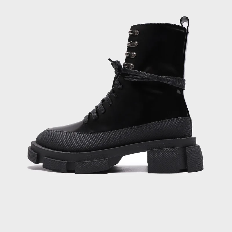 

Winter 2020 new thick bottomed round head boots women's shoes fashion lace up Korean same low boots