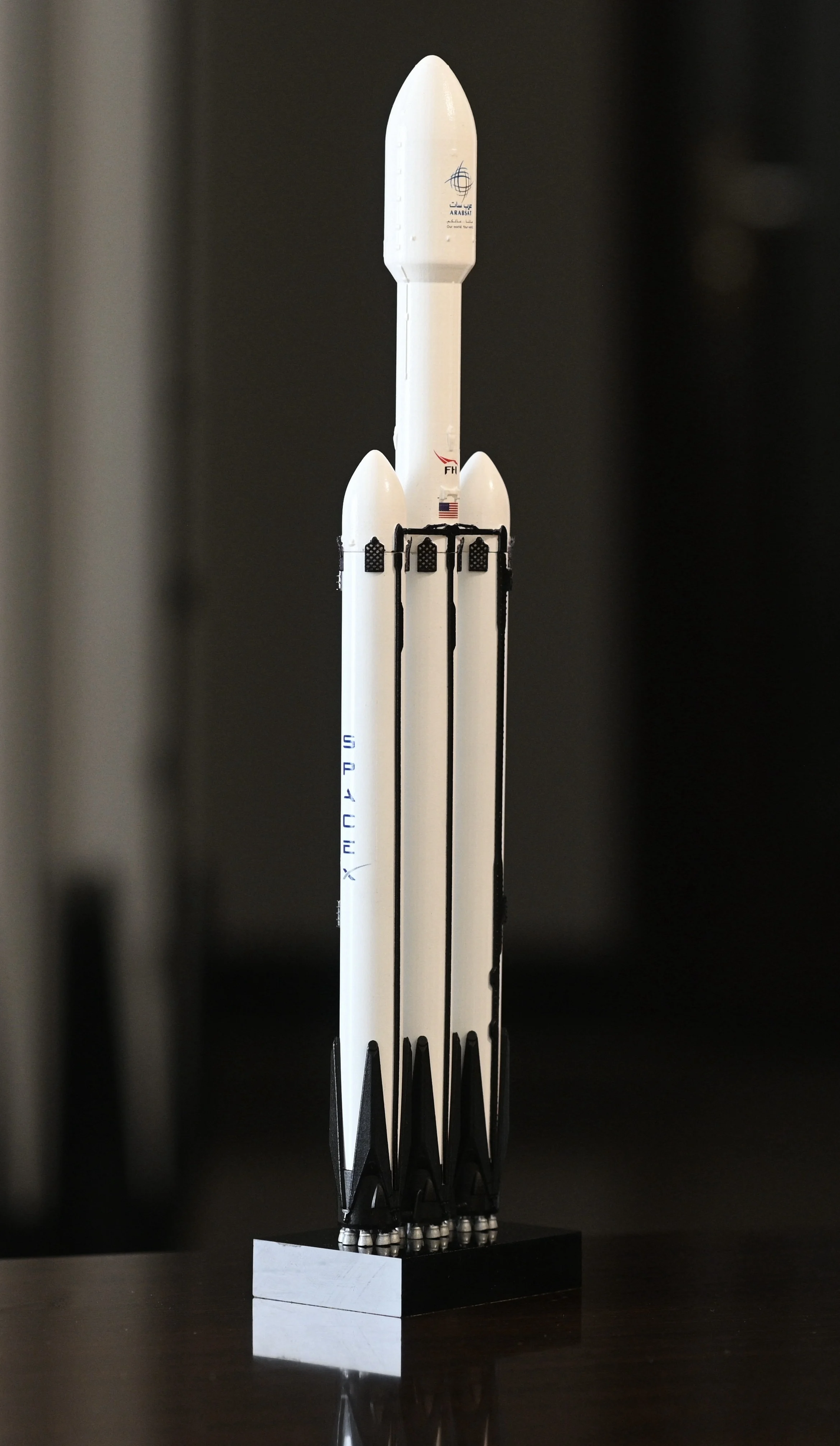 Hot Hot Sales!!! New 2021  Falcon Heavy Rocket FH Diecast Model Super Heavy Rocket Model BFR Static Decoration