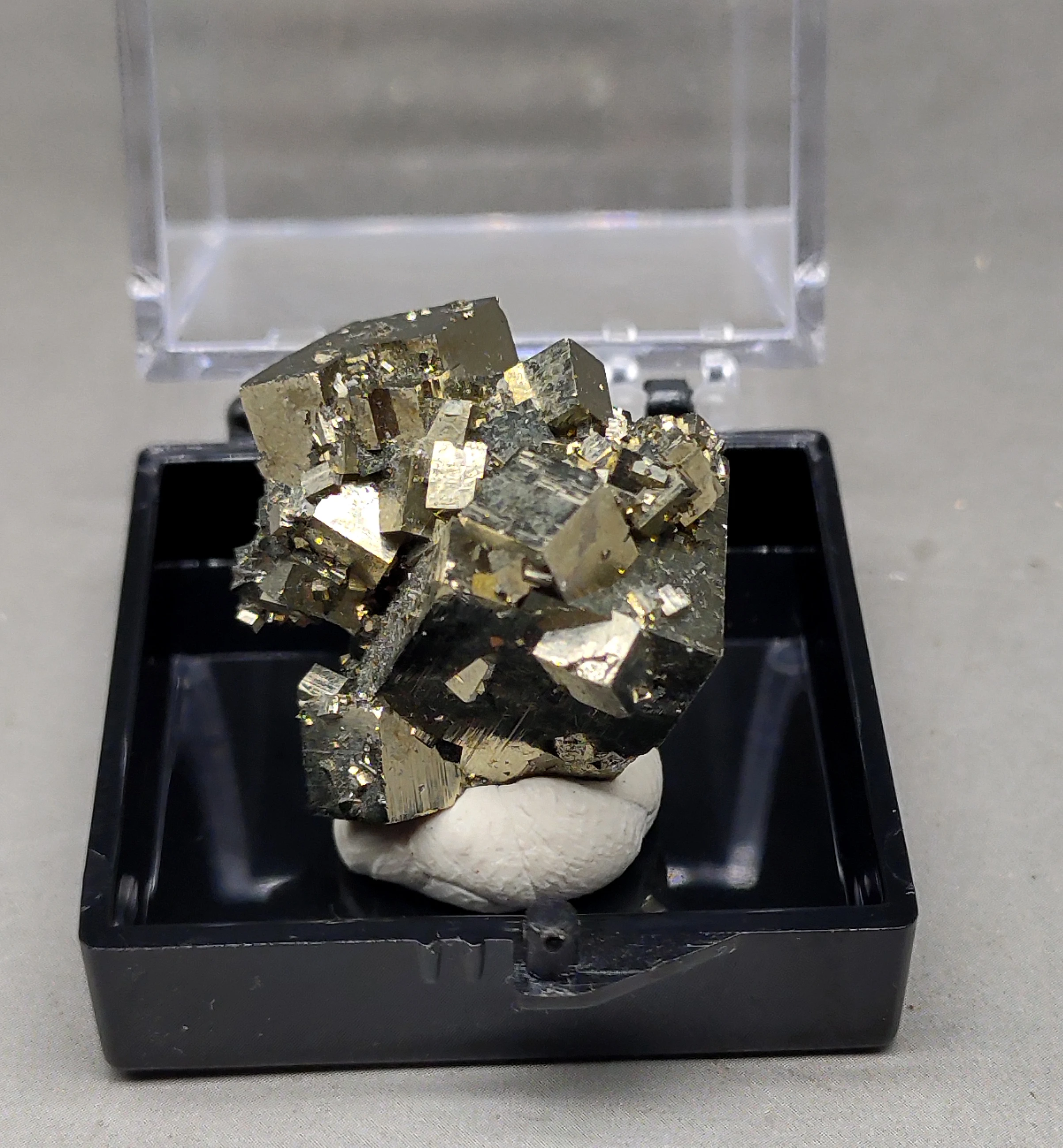 100% натуральный редкий кубический Пирит минеральные образцы камней и кристаллов