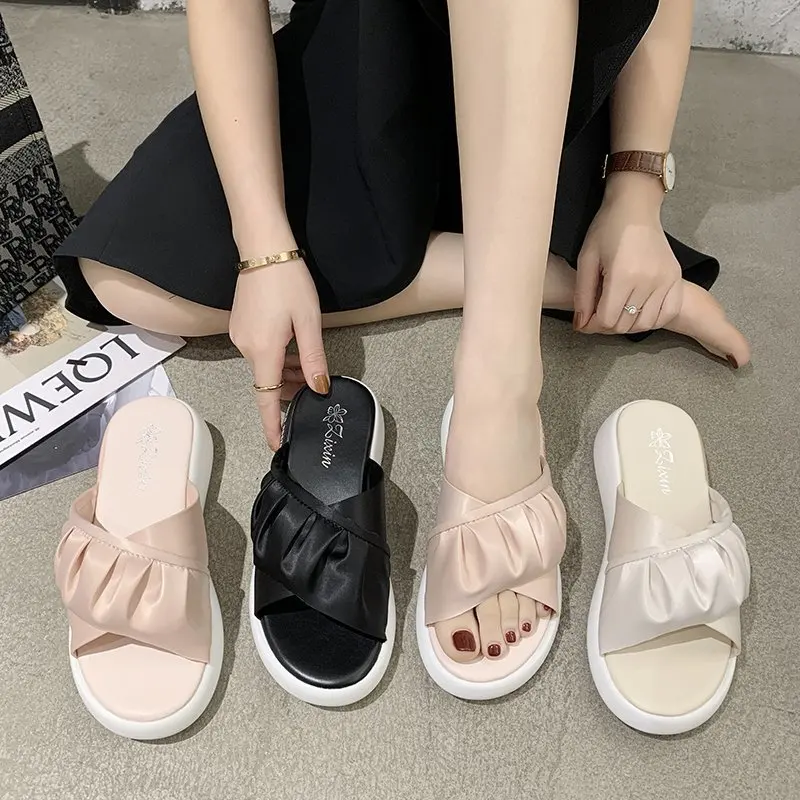 

2021 New Summer Slippers Women Casual Trendy Korean Fashion All-Match Women's Shoes Indoor Slippers