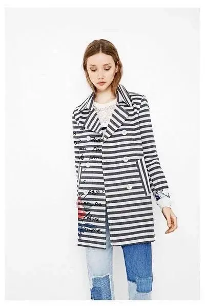 Бежевый new More Spanish coats coats trench coats for women DESIGUAL - Цвет: Бежевый