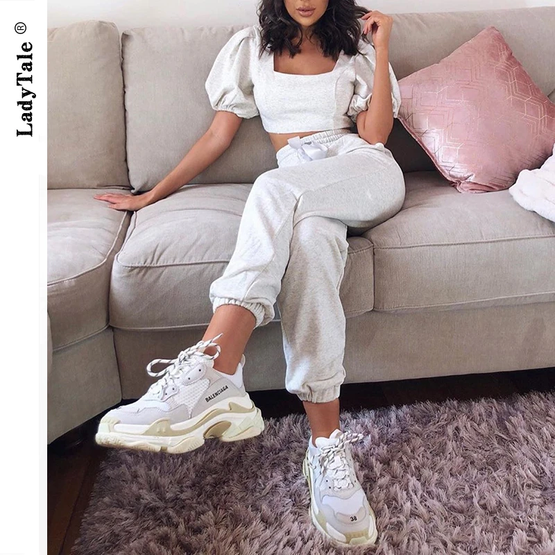 Женский спортивный костюм с рукавами фонариками и брюками карандаш| |