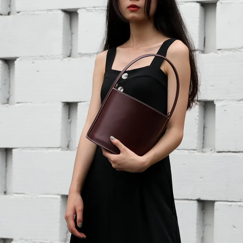 Женская сумка мешок из воловьей кожи ручная на одно плечо lykj yx|Сумки с ручками| |