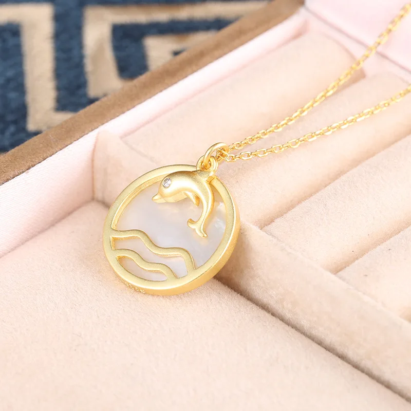 

Trendy Fashion S925 Sterling Silver Necklace Simple White Fritillary Love Dolphin Pendant High Quality Exquisite Gift for Women