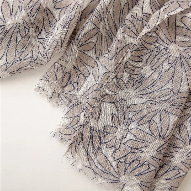 Модный женский роскошный шарф из Испании светильник-серый Ацтек с цветочным