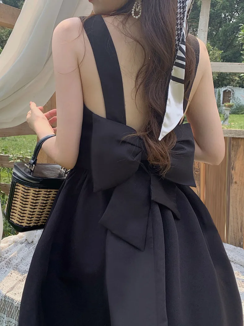 

Sling Skirt French Hepburn Style Bow Princess Dress 2021 Summer Backless Sexy Dress Black Temperament Skirt Women