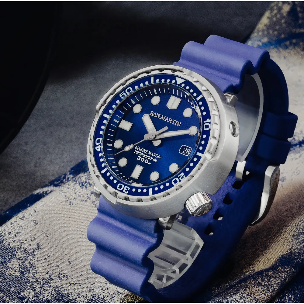 

San Martin Tuna Diver Stainless Steel Men Automatic Mechanical Watch Date Windows Enamel Sunray Dial Fluorine Rubber Strap