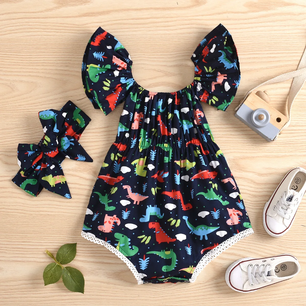 

Детский комбинезон с бахромой, с принтом динозавра и рукавами-фонариками