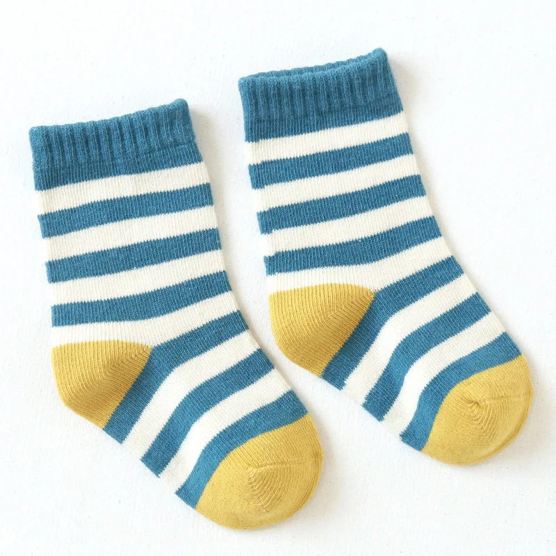 Новинка 2020 Детские хлопковые носки в полоску модные для мальчиков и девочек
