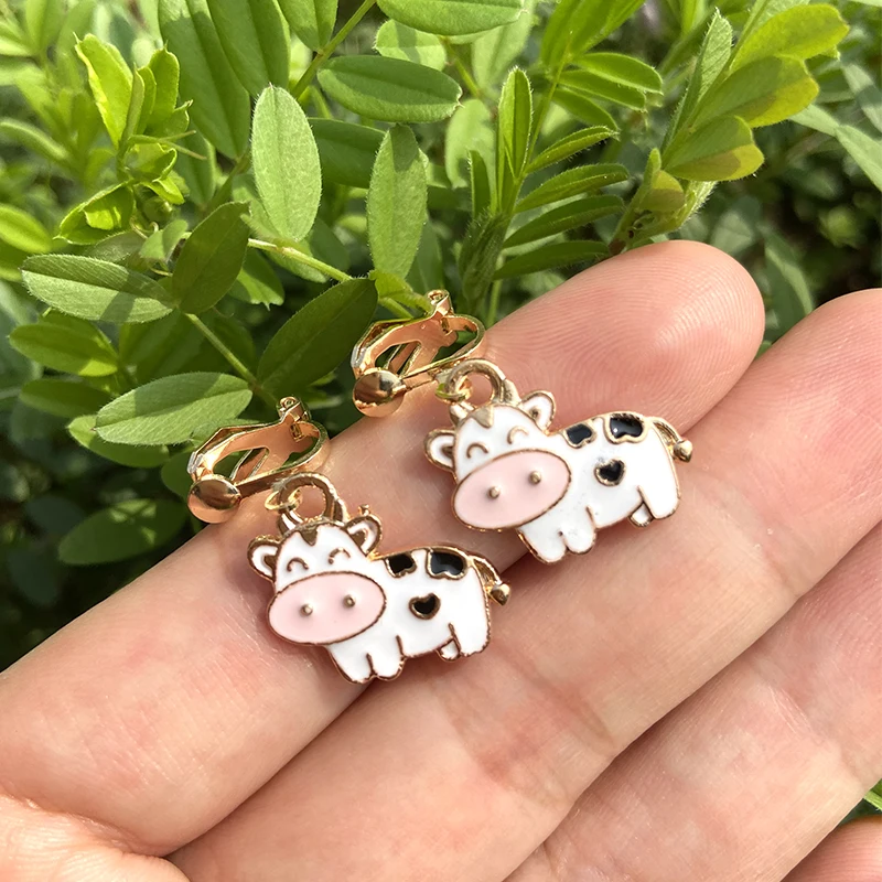 Cartoon cow Clip On Earrings No Hole Ear Clips Lovely Earring Without Piercing Minimalist Jewelry CE515M | Украшения и аксессуары