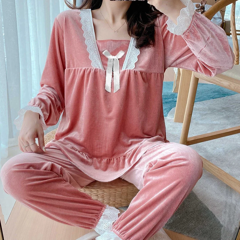 

ChunShang Pajamas Women's Gold Velvet Lace Autumn And Winter Sexy Lace Home Service Suit Can Be Worn Outside