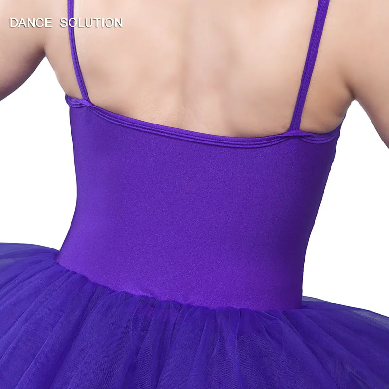 Лирическое танцевальное платье темно-фиолетовая блестящая кофта длинная