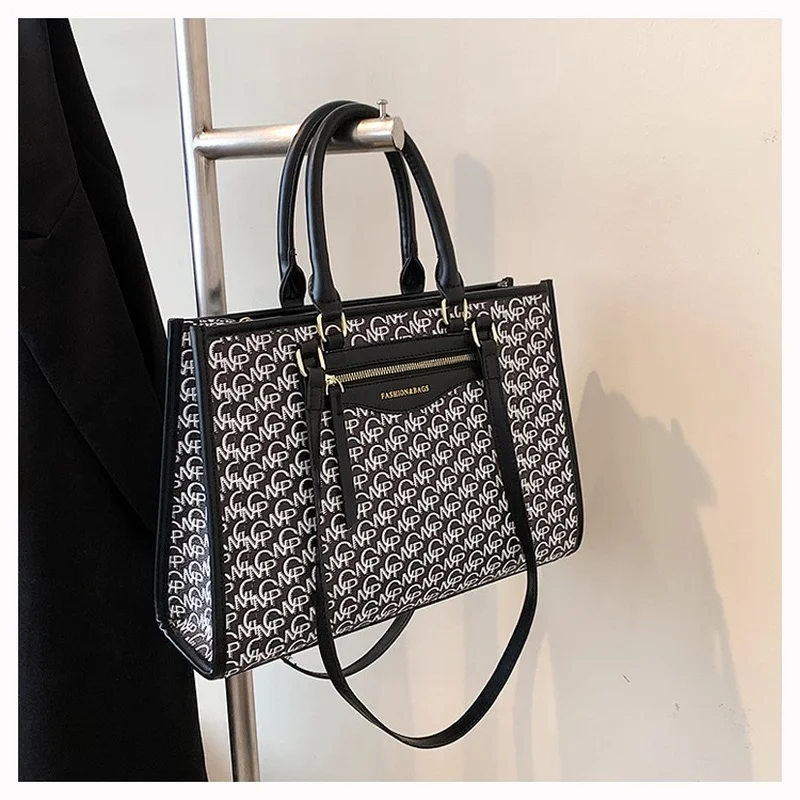 

Модные женские сумки на плечо с буквенным принтом, качественная сумка-тоут из искусственной кожи, Женская трендовая вместительная сумка