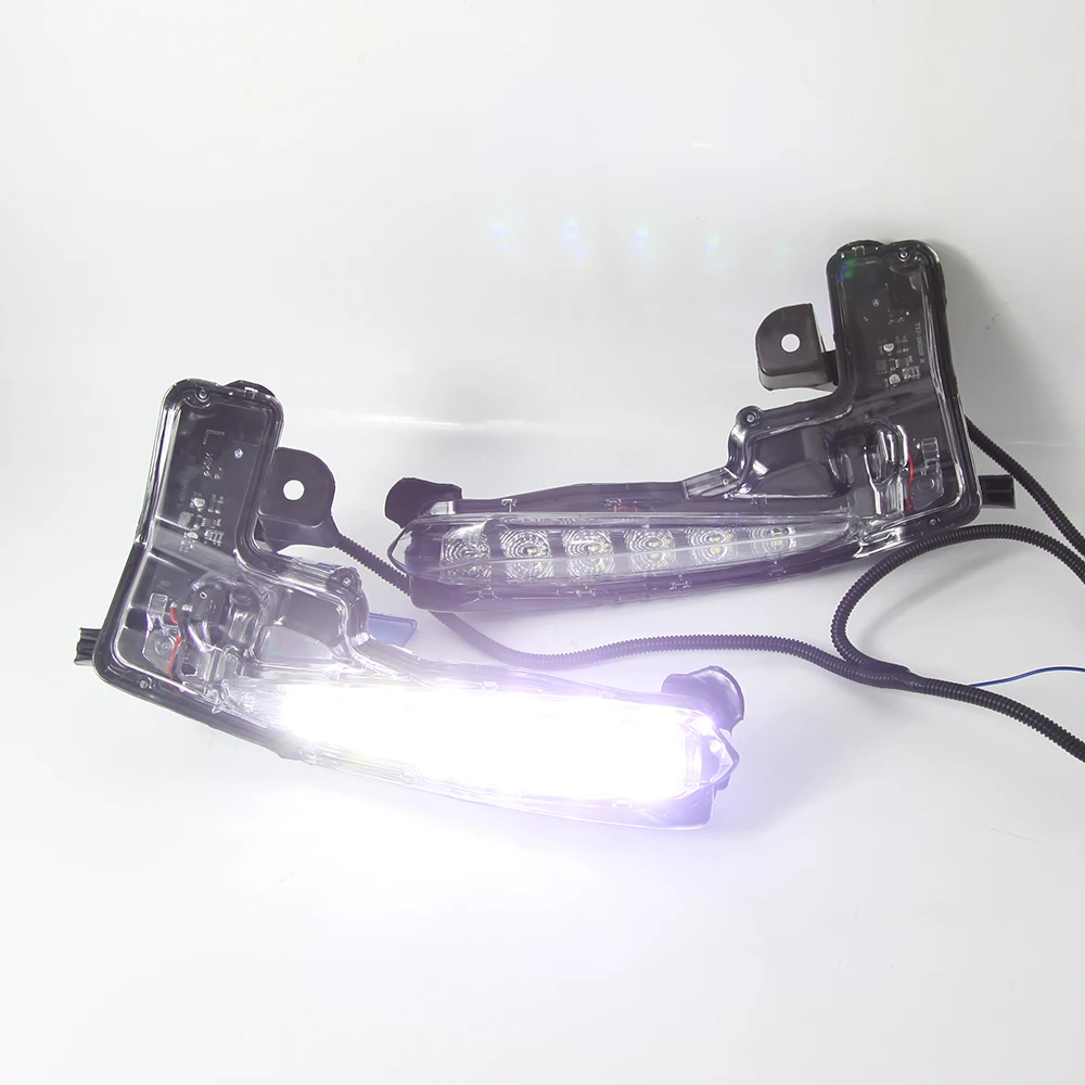 

2PCS Led DRL Front Bumper Fog Lights Fog Light Driving Fog Lamp cover Frame for Toyota Corolla SE XSE 2017 2018 2019