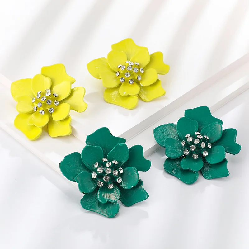 Женские серьги-гвоздики с двумя цветами милые металлические в виде цветка летние