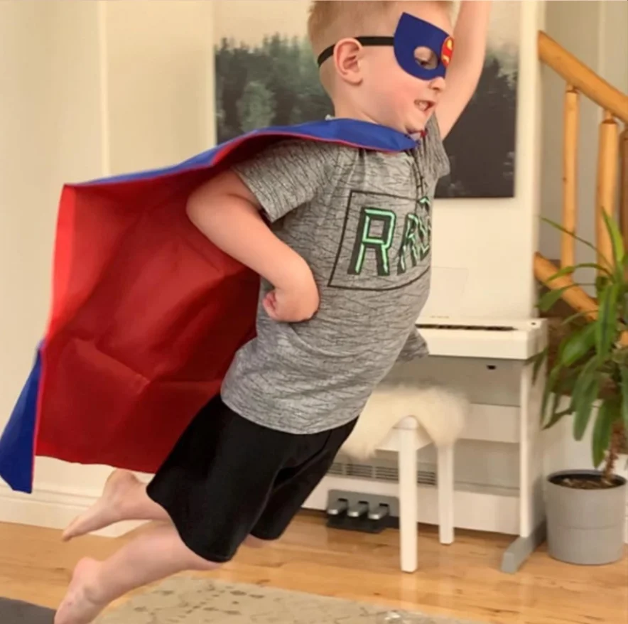 Детская накидка принцессы на Хэллоуин 1 + маска супергероя двусторонняя 70 х см