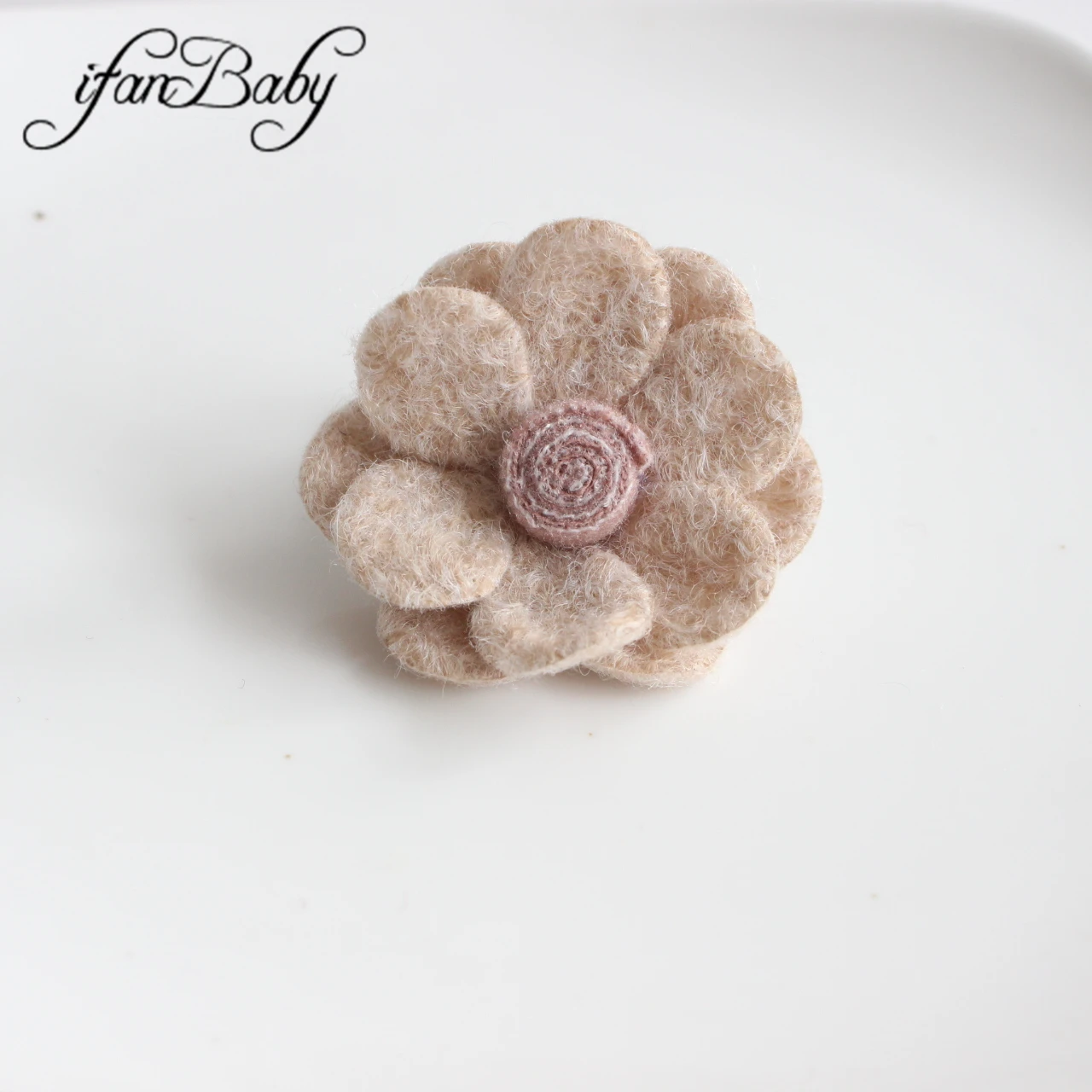 5 cm Filz-Wollblumen mit flacher Rückseite für Haarschmuck mit Lollipop in der Mitte – Detail 13