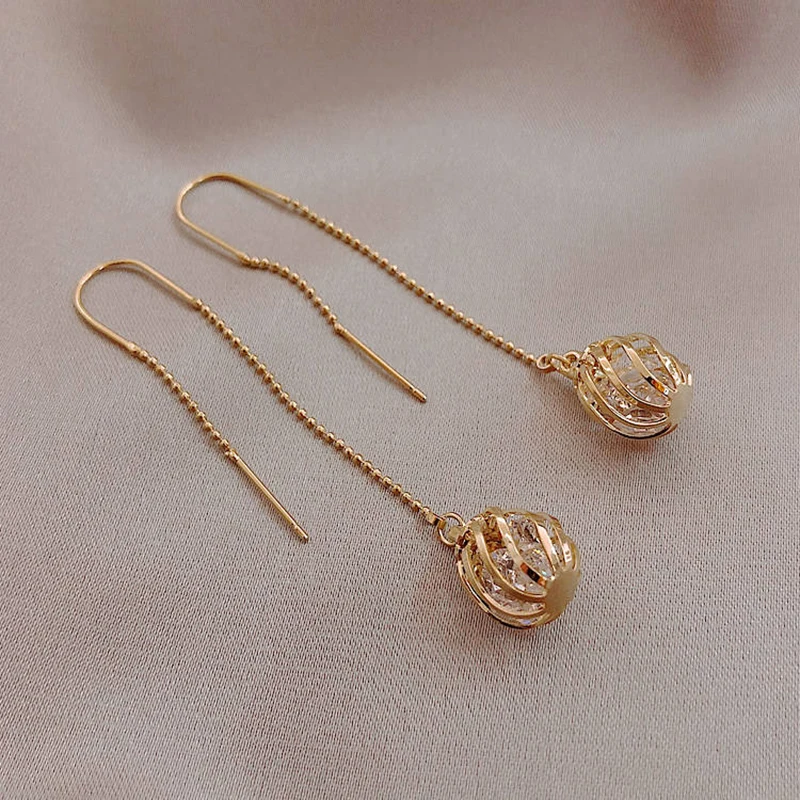 

Women Korean Long Tassels Metal Hollow Ball Design Fine Crystal Drop Earrings 2020 Classic Style New Earrings Jewelry