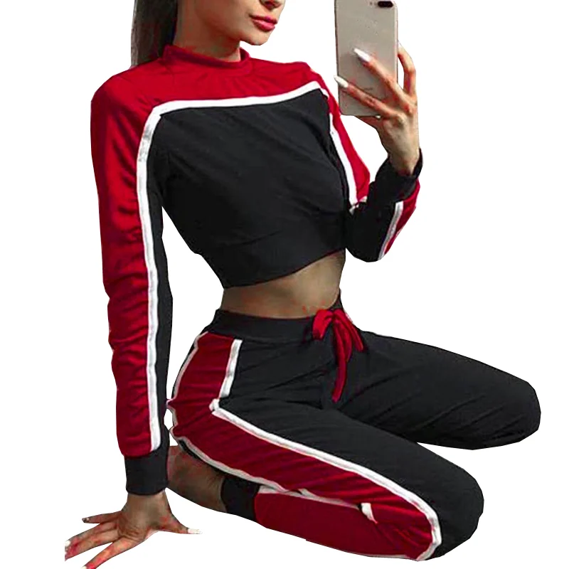 Осенний женский костюм из двух предметов спортивный в полоску короткий топ с