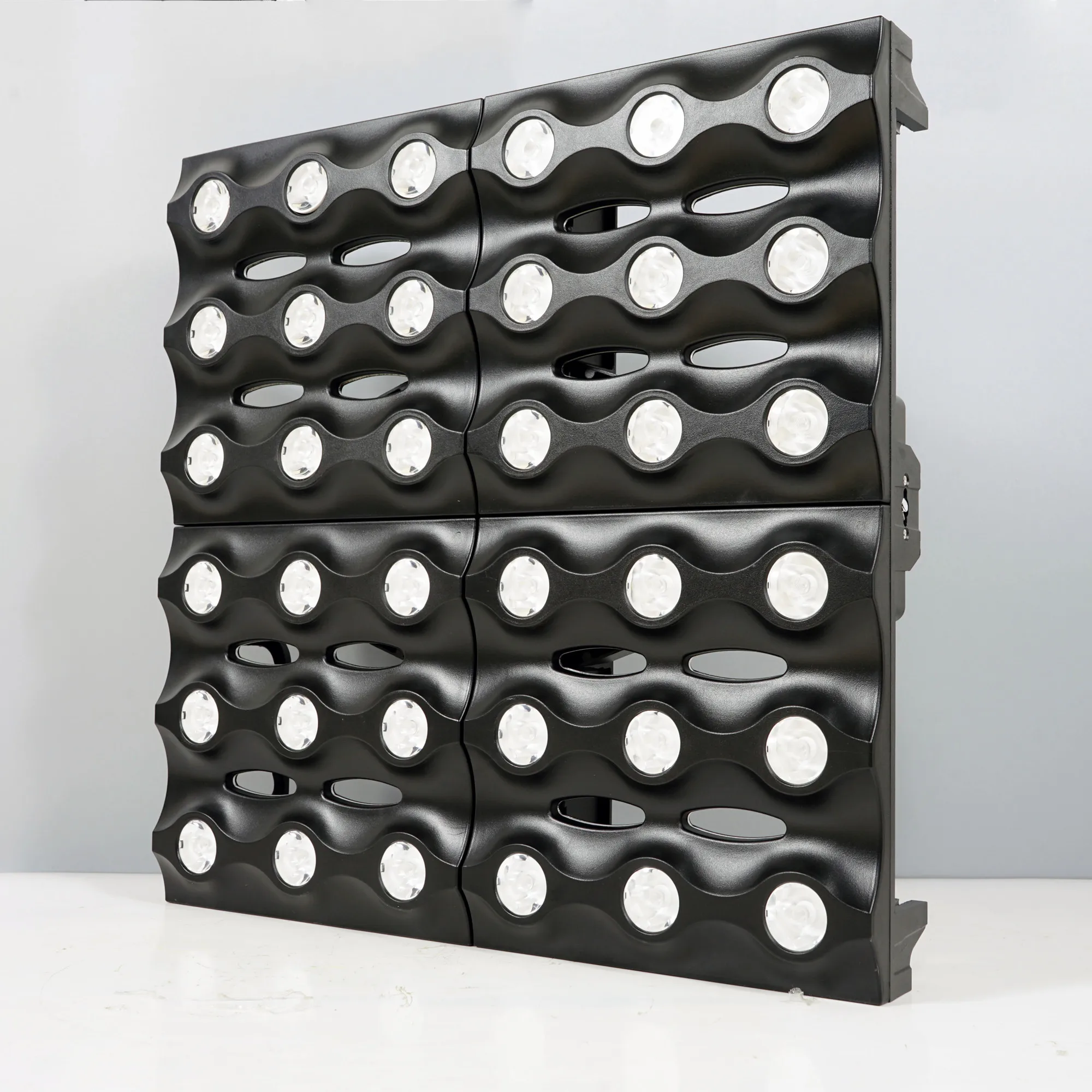 СВЕТОДИОДНЫЙ матричный светильник с теплым белым светом 36*3 Вт | Освещение