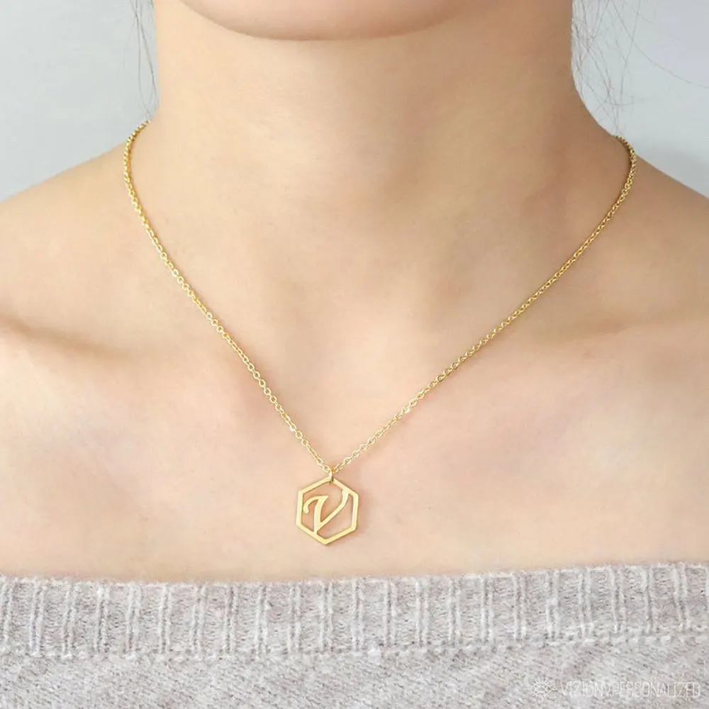 

Mini World Personality Simple Ladies Necklace Customized Hexagonal geometry Single Letter Hollow Pendant Fashion Jewelry Gift
