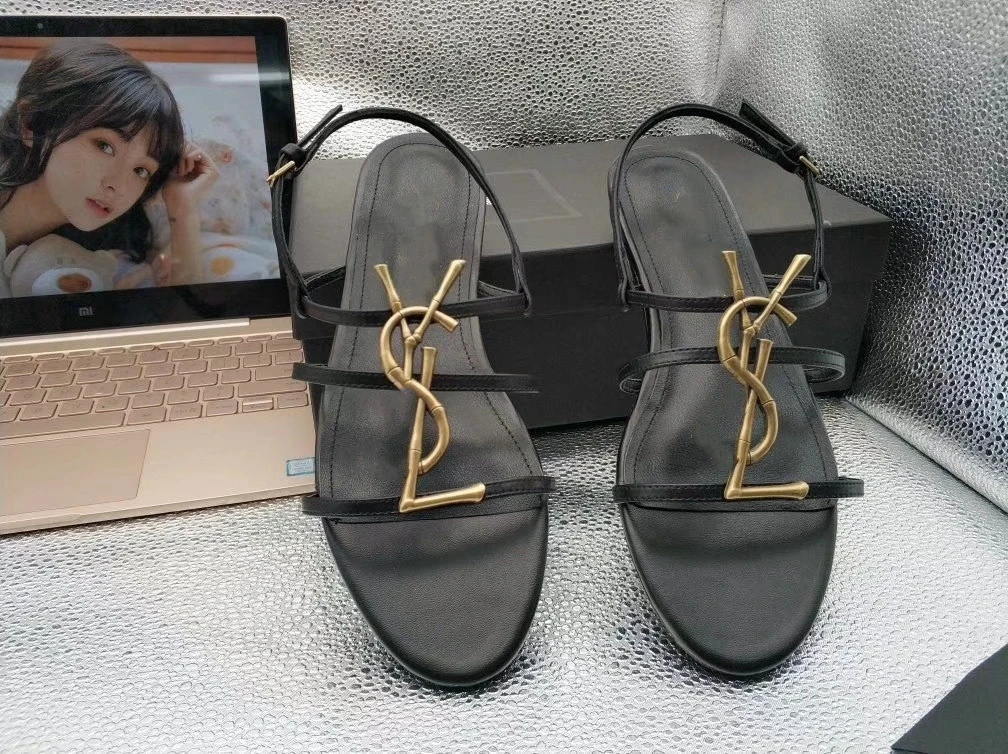 

Women Genuine Leather Sandal Classics Brand Metal YL Logo Women Flat Sandals Open Toe Round Head Sandal Size 34-43MX-01