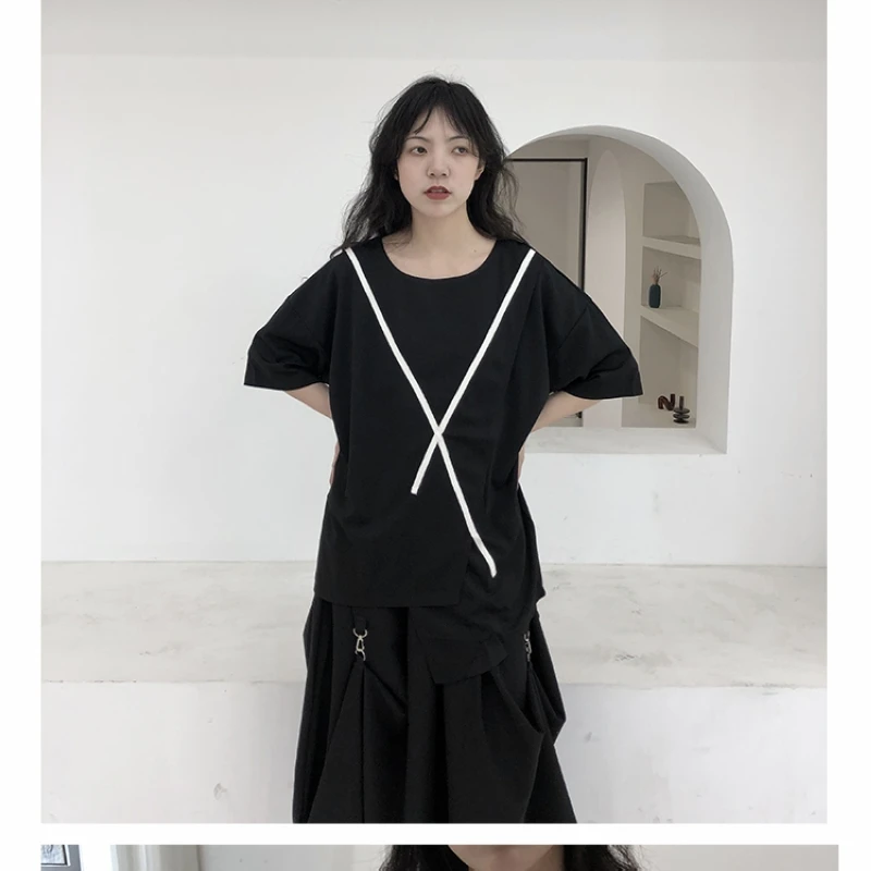 

Large size summer cross design women's niche bottom shirt wide version Short Sleeve Black loose inside with T-shirt