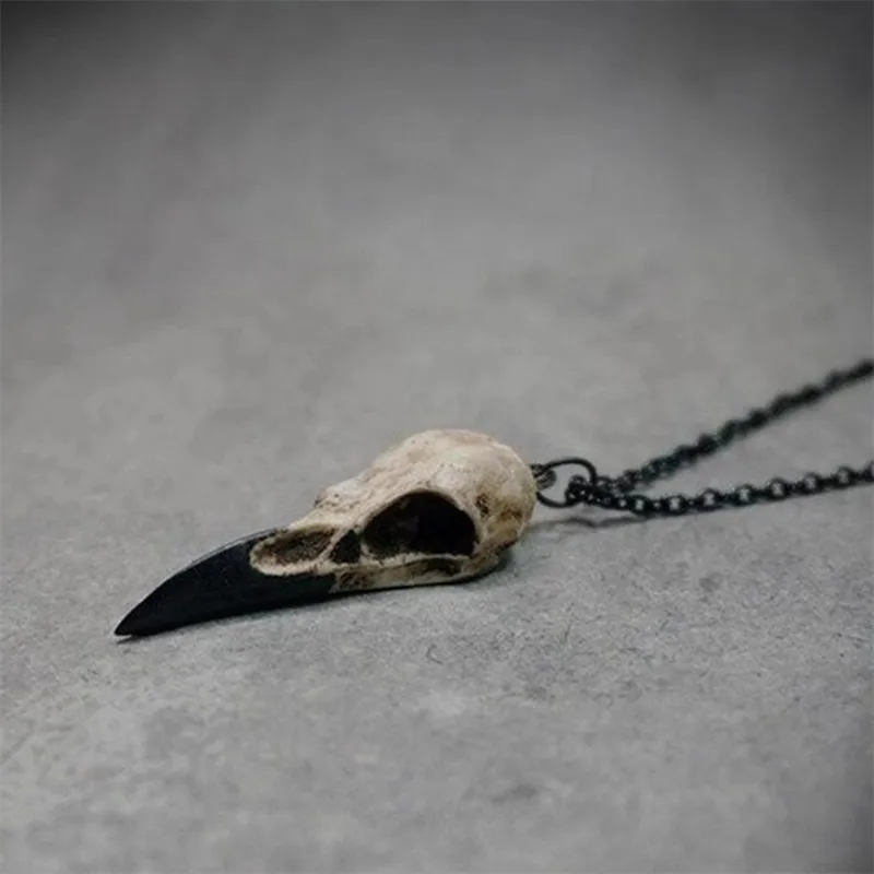 

3D Raven Skull Necklace Resin Replica Raven Magpie Crow Poe Gothic Gift Halloween Raven Skull Necklace Goth Bird Skull Jewelry