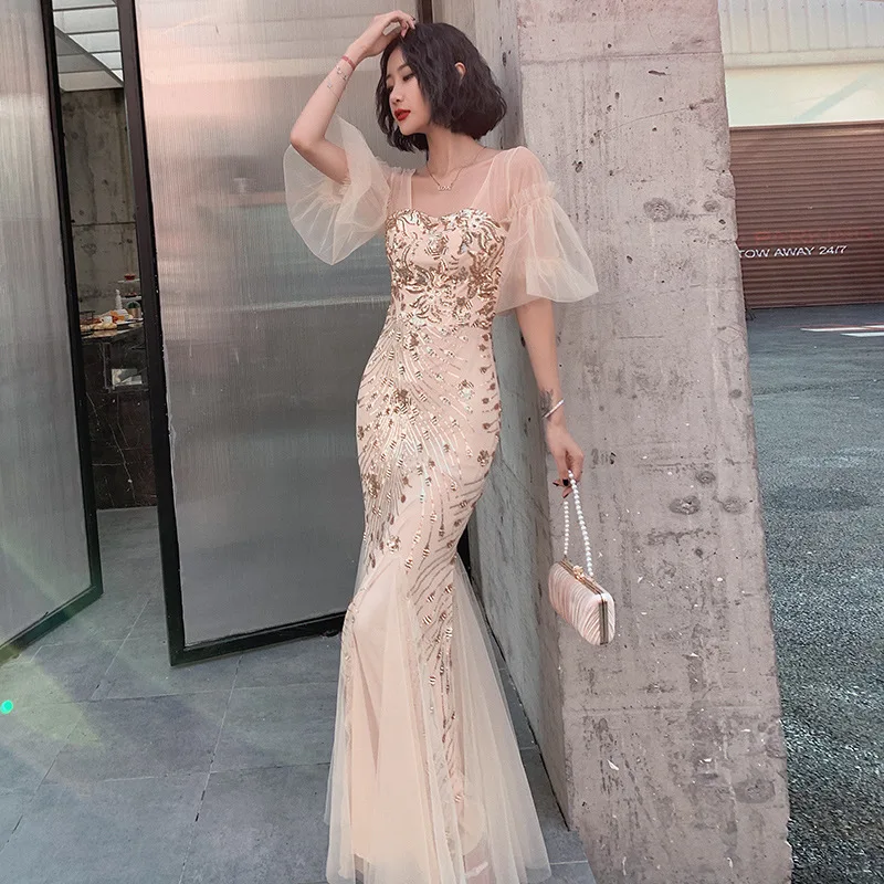 

European Style Evening Dress Deep V-Neck Backless Short Sleeve Sexy Party Gowns Floor-Length Appliques Graceful Banquet Dress