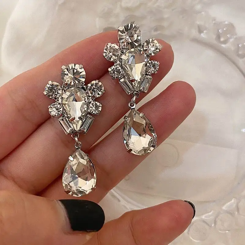 

Fashion Clear Crystal Drop Earrings For Women 2020 New Jewelry Wedding Party Earings Wholesale