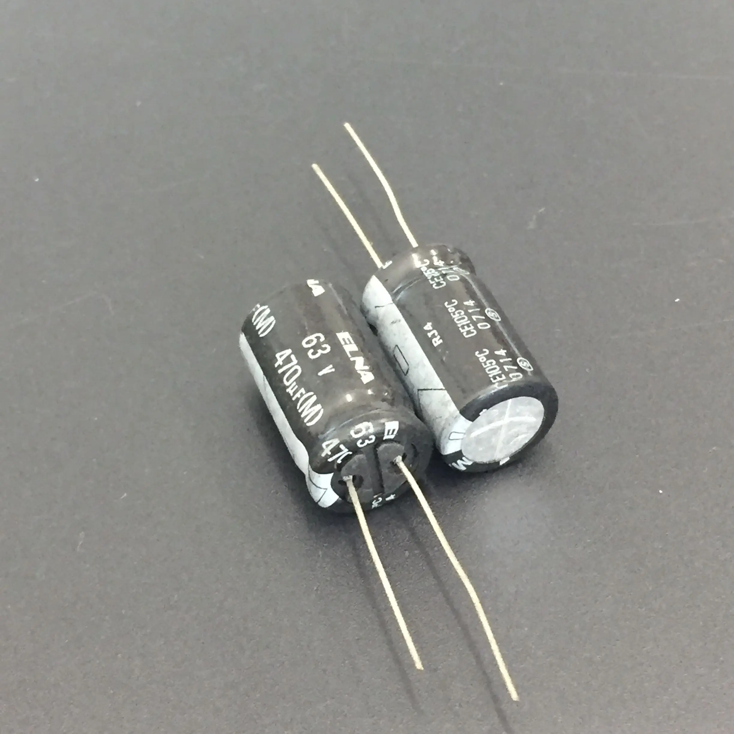 19 шт. 470 мкФ с алюминиевой крышкой 63В ELNA Япония RJ4 серии 12 5x20 мм 63V470uF уровня звука