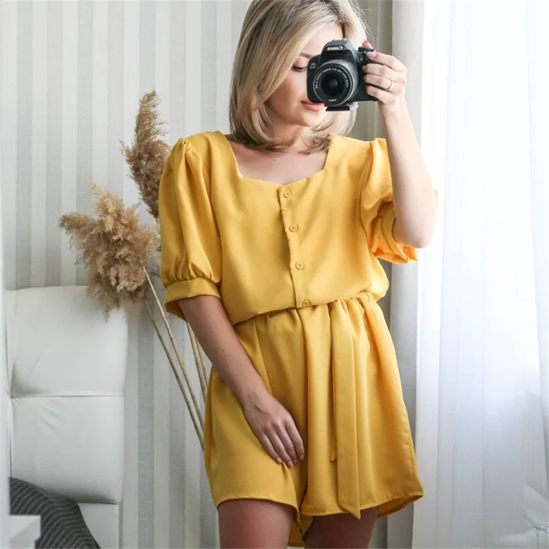 

Женский костюм с коротким рукавом, повседневный свободный костюм большого размера с квадратным вырезом и шорты с высокой талией в Корейском стиле на лето