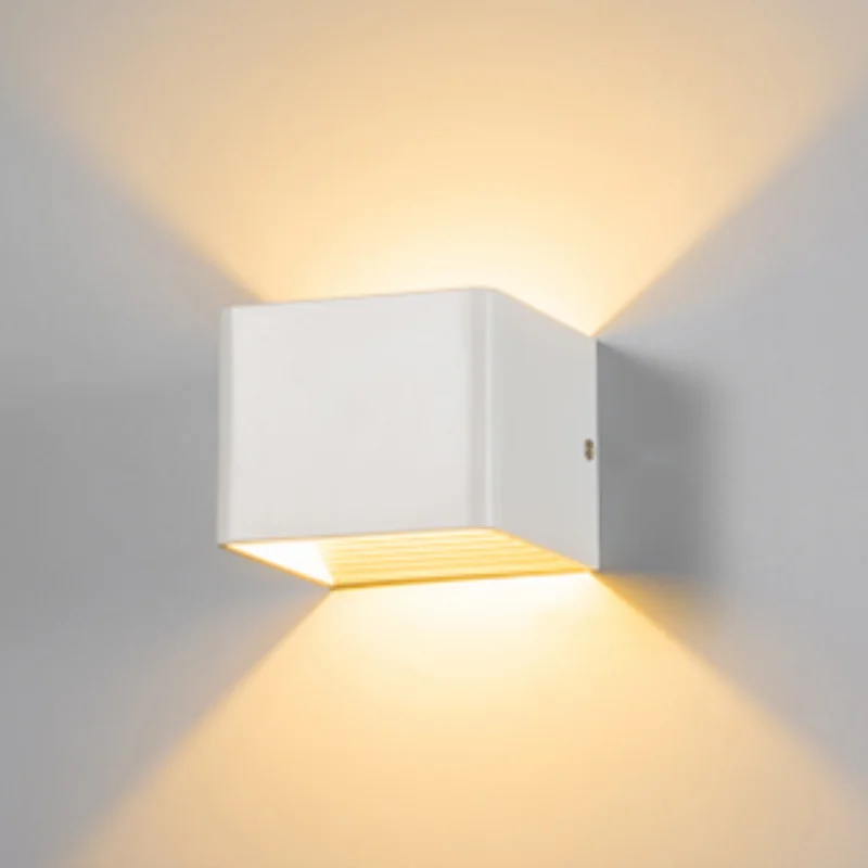 Светодиодная комнатная современная настенная лампа для коридора настенный