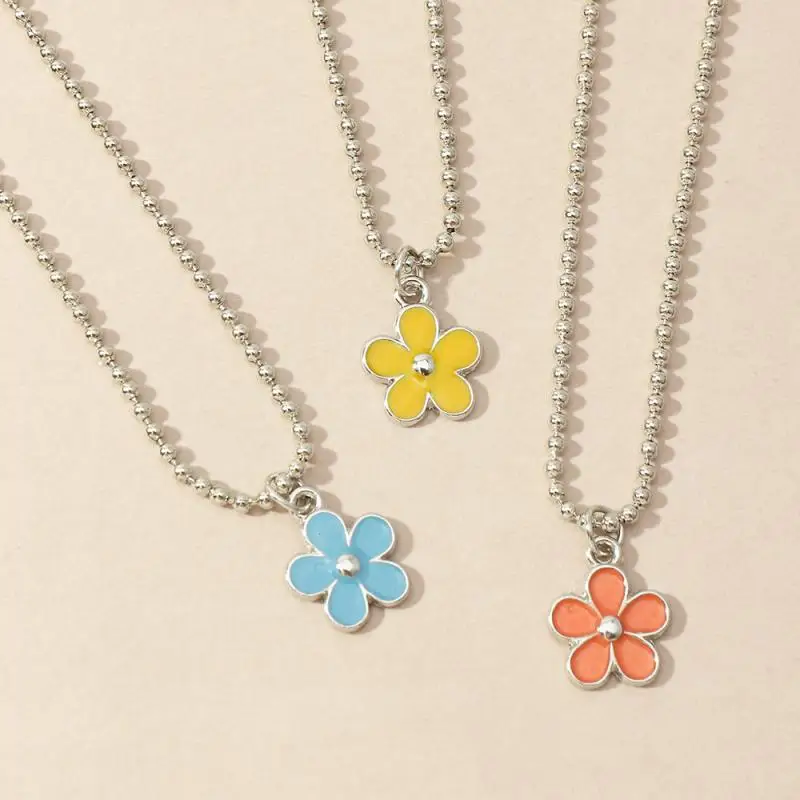 

New Small Fresh Flower Drop Oil Pendant Necklace Personality Elegant Ladies Fashion Casual Party Clavicle Chain Necklace