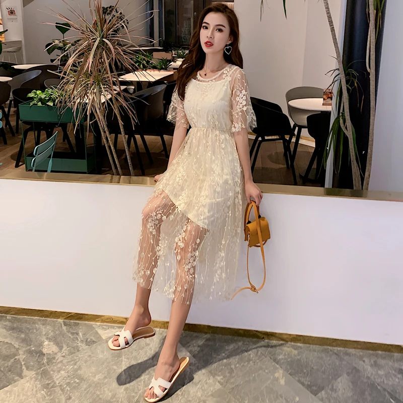 Летнее женское фатиновое платье с коротким рукавом милое кружевное вышивкой