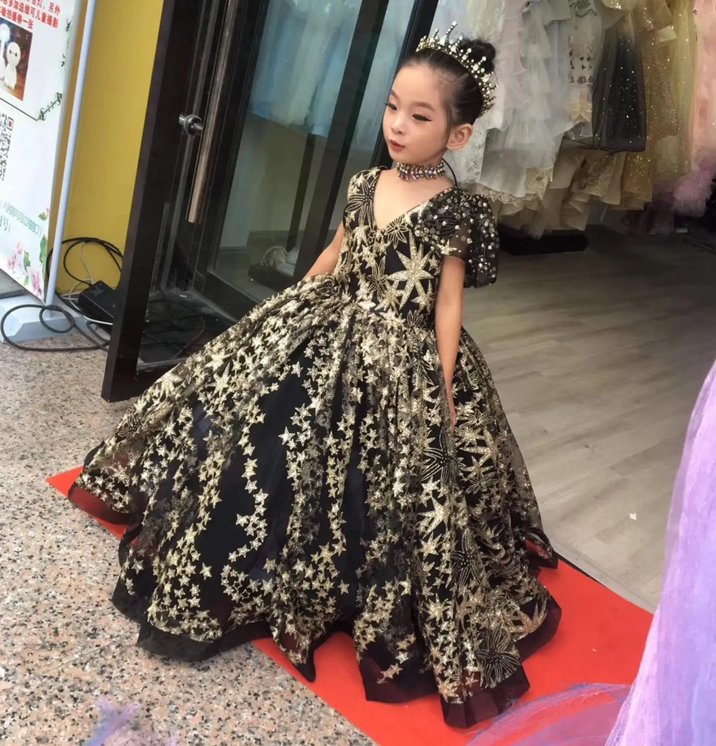 Изготовленное на заказ платье с принтом звезд детское вечернее для девочек |