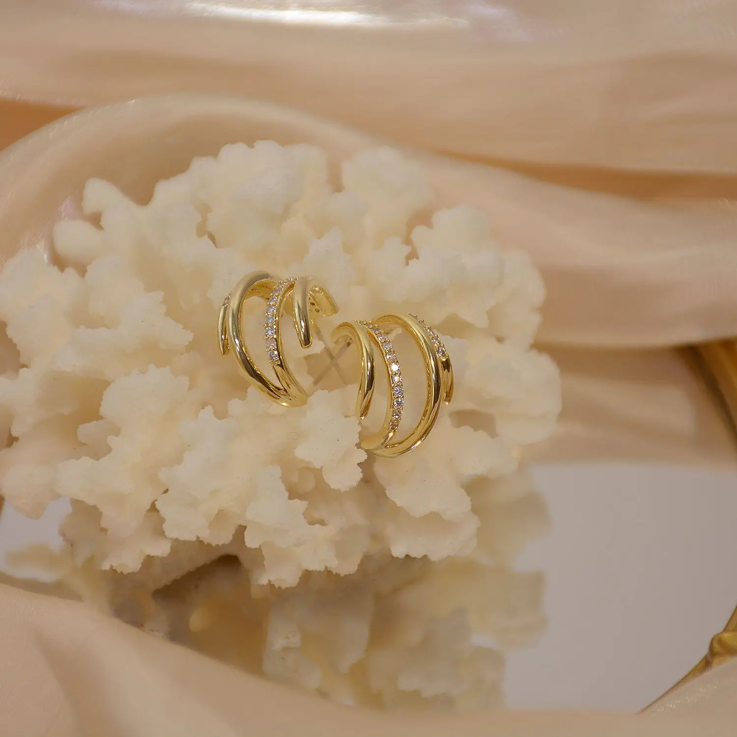 

Ins Hot Sale Luxury 14K Real Gold S925 Silver Needle Personality Stud Earrings for Women Cubic Zircon ZC Earrings