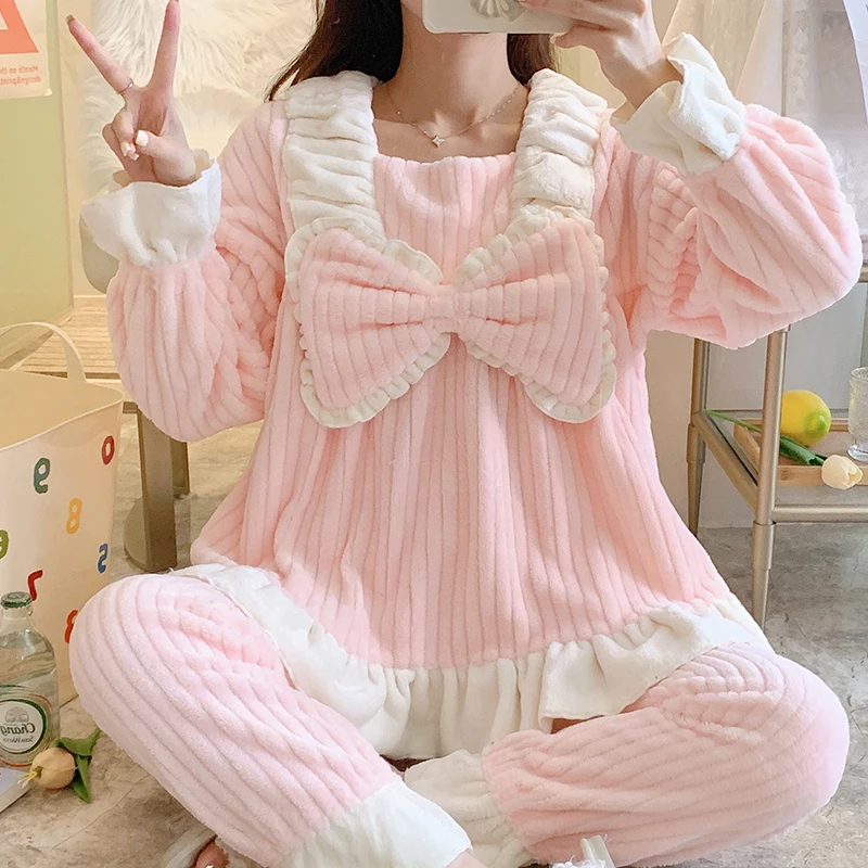 

Korean Flannel Warm Pajamas for Women Long Sleeve Home Wear Ladies Sleepwear Set Bow Velvet Pajama Set Thick Feminino Pyjamas